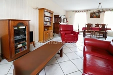 MAISON 135 m² - 7 Pièces - 4 CHAMBRES - sur Sous Sol Aménagé avec GARAGE sur Terrain de 792 m² 