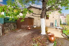 Maison Individuelle de  Centre Bourg - 5 pièces  - 4 chambres - Terrain de 505 m² - MAGNAC LAVAL   (87) 