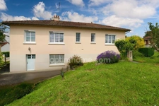 MAISON 135 m² - 7 Pièces - 4 CHAMBRES - sur Sous Sol Aménagé avec GARAGE sur Terrain de 792 m² 