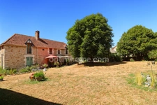 Maison en Pierre de Charme et de Caractère - 5 pièces - 2 Chambres - Dépendances - Terrain 1039 m² -  COULONGES LES HEROLLES  (86)