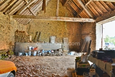 Maison en Pierre de 140 m² environ - 5 Pièces -3 Chambres + Grange sur terrain de 941 m² - CROMAC (87)