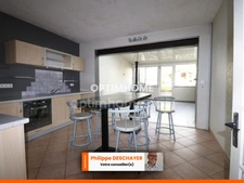 MAISON DE CENTRE VILLE DE 134 M² - 4 CHAMBRES - GARAGE - Jardin 160 m² - LE DORAT 87210