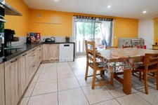 RARE - Maison 200 m² - 7 Pièces - 5 chambres + Local Commercial 65 m² + Hangar 135 m² - BELLAC 87