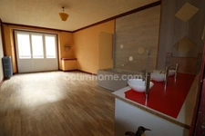 MAISON DE CENTRE VILLE DE 134 M² - 4 CHAMBRES - GARAGE - Jardin 160 m² - LE DORAT 87210