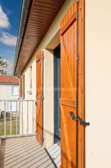 Maison entièrement rénovée sur deux niveaux indépendants de 129 m² - 6 pièces - 3 chambres sur terrain clos de 1744 m² - 87210 LE DORAT