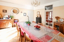 Maison de Charme et de Caractère de 353 m² - 9 Pièces - 6 Chambres sur parcelle de 662 m² - BELLAC 87300