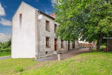 Propriété de Charme - Gîte de 103 m² - Capacité 12 personnes - 4 Chambres - Piscine et dépendances - terrain 11 500 m² environ  ARNAC LA POSTE (87)
