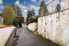 Maison de plain Pied de 104 m² - 7 pièces -  5 chambres - Véranda - Garage - sur parcelle de Terrain Clos de 1500 m² - MAGNAC LAVAL (87)
