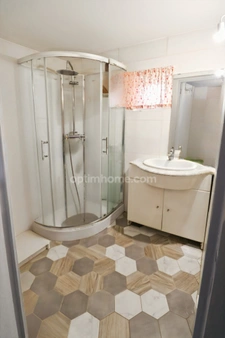 MAISON entièrement rénovée de  91 m² - 5 Pièces - 3 Chambres sur parcelle de 660 m² DROUX (87)