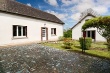 3 MAISONS Plain Pied : Maison 71 m² - GITE avec GARAGE 50 m² - Maison 40 m² + GRANGE 55 m² sur TERRAIN de 2450 m²