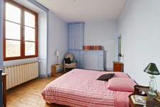 Maison de charme et de caractère 119 m² envrion - 5 Pièces - 4 CHAMBRES sur parcelle 300 m²  87190 MAGNAC LAVAL
