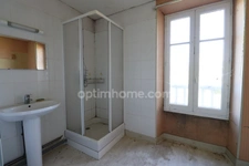 MAISON DE VILLAGE DE 140 m² - 6 pièces - 3 chambres - terrain 415 m² (87190 SAINT HILAIRE LA TREILLE)
