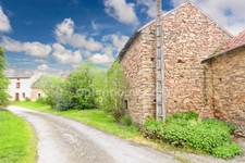 Maison de Charme - 166 m² - 5 pièces  - 3 Chambres - 2 Granges - terrain 4300 m² environ -  SAINT HILAIRE LA TREILLE (87160)