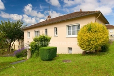 MAISON 135 m² - 7 Pièces - 4 CHAMBRES - sur Sous Sol Aménagé avec GARAGE sur Terrain de 792 m² 