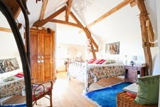 Maison en Pierre de Charme et de Caractère - 5 pièces - 2 Chambres - Dépendances - Terrain 1039 m² -  COULONGES LES HEROLLES  (86)