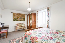 Maison de charme  de 104 m² - 4 pièces - 3 chambres ave cour et garage -  MAGNAC LAVAL (87)