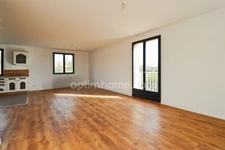 Maison entièrement rénovée sur deux niveaux indépendants de 129 m² - 6 pièces - 3 chambres sur terrain clos de 1744 m² - 87210 LE DORAT