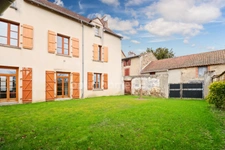 Maison de charme et de caractère 119 m² envrion - 5 Pièces - 4 CHAMBRES sur parcelle 300 m²  87190 MAGNAC LAVAL