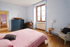 Maison de charme et de caractère 119 m² envrion - 5 Pièces - 4 CHAMBRES sur parcelle 300 m²  87190 MAGNAC LAVAL