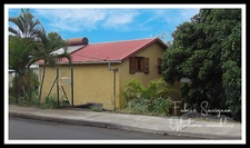 Maison 4 pièces sur 2 niveaux à vendre 97421 LA RIVIERE SAINT LOUIS