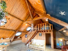 Très belle maison de  8 pièces CREPY (02)