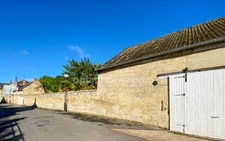 Très belle maison de  8 pièces CREPY (02)