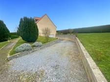 Maison semi plain pied de 100m²   A  AUTREMENCOURT (02)