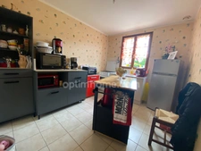 vente d un ensemble immobilièr de 4 maisons et 1 appartement louer 15 pièces Proche de VERVINS (02)