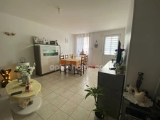 vente d un ensemble immobilièr de 4 maisons et 1 appartement louer 15 pièces Proche de VERVINS (02)