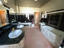 Très belle maison de  8 pièces CREPY (02)