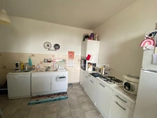vente d un ensemble immobilièr de 4 maisons et 1 appartement louer 15 pièces Proche de VERVINS (02)