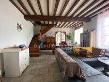 vente d un ensemble immobilièr de 4 maisons et 1 appartement louer 15 pièces Proche de VERVINS (02)