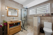 Maison à vendre 10 pièces SAINT GILLES LES BAINS (974)