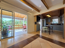 Maison T4 rénovée + studio indépendant neuf – Vue océan – Plateau Caillou