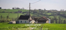 Avendre - Maison à rénover avec granges et terrain – Fort potentiel – Trézelles (03)