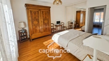 VICHY (03) - For sale - Penthouse apartment - 5 rooms + enclosed garage