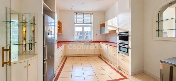 VICHY / OPERA (03) - A VENDRE - appartement 166 m² + cave