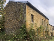 Maison à rénover de 10 pièces sur terrain de 2500 m² à OMICOURT (08)
