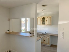 Maison individuelle rénovée – 2 chambres + bureau / chambre d’appoint – Jardin, garage et sous-sol complet – Charleville-Mézières