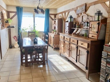 Maison Familiale Spacieuse et Lumineuse avec Jardin et garage à Carignan (08110) proche de la Belgique