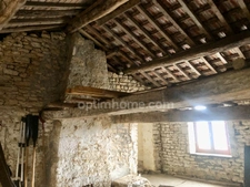 Maison Individuelle de plain-pied, 3 Chambres avec beau Terrain Arboré et dépendances, proche de la Belgique à Autrecourt et Pourron (08)