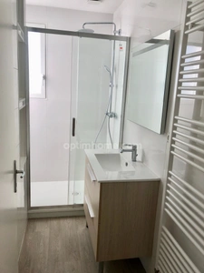 Maison individuelle rénovée – 2 chambres + bureau / chambre d’appoint – Jardin, garage et sous-sol complet – Charleville-Mézières