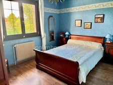 Belle maison familiale individuelle, 7pièces, 4 chambres, très soignée sur terrain paysager dans un cadre idyllique à VILLERS DEVANT MOUZON (08)