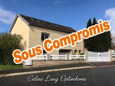 Maison individuelle rénovée sur sous-sol, très lumineuse, 4 chambres possibles, sur terrain de 909m² - La Francheville (08).