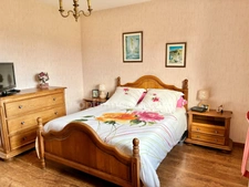 Belle maison familiale individuelle, 7pièces, 4 chambres, très soignée sur terrain paysager dans un cadre idyllique à VILLERS DEVANT MOUZON (08)