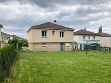Maison individuelle rénovée – 2 chambres + bureau / chambre d’appoint – Jardin, garage et sous-sol complet – Charleville-Mézières