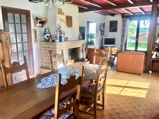 Belle maison familiale individuelle, 7pièces, 4 chambres, très soignée sur terrain paysager dans un cadre idyllique à VILLERS DEVANT MOUZON (08)