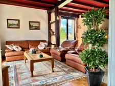 Belle maison familiale individuelle, 7pièces, 4 chambres, très soignée sur terrain paysager dans un cadre idyllique à VILLERS DEVANT MOUZON (08)
