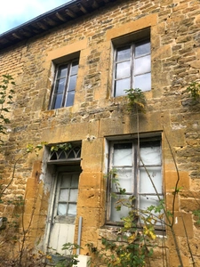 Maison à rénover de 10 pièces sur terrain de 2500 m² à OMICOURT (08)