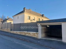 Coup de cœur – Maison de ville élégante et lumineuse avec 3 chambres, jardin, garage et sous-sol à Carignan (08110), 10 min de la Belgique
